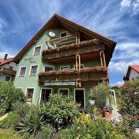 Ferienwohnungen Am Kirchberg Нойальбенройт Екстер'єр фото